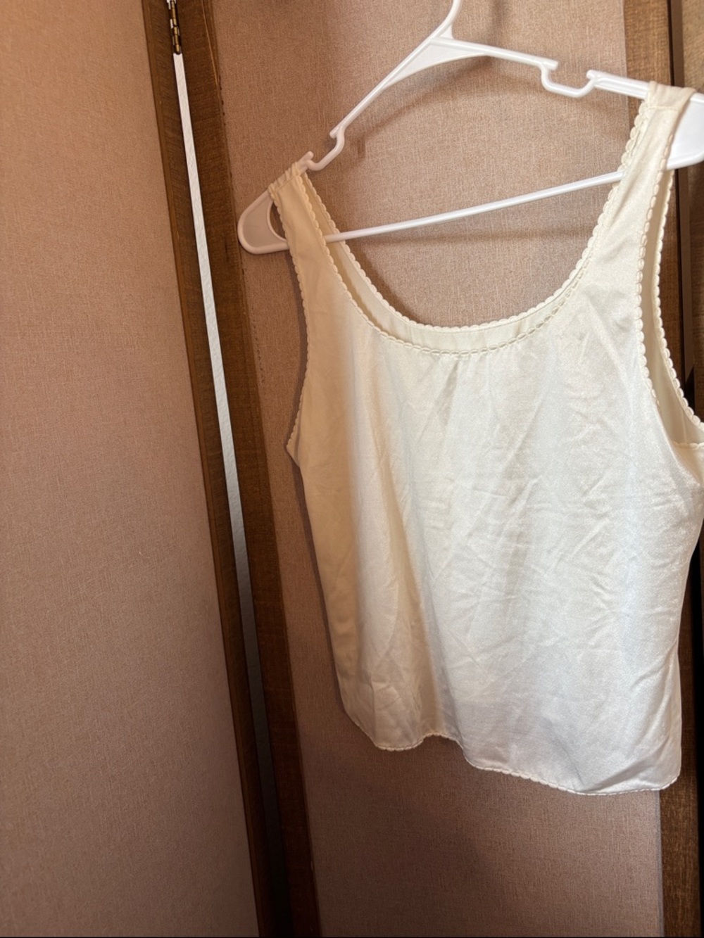 delicates Cream Scalloped-Edge Cami Large